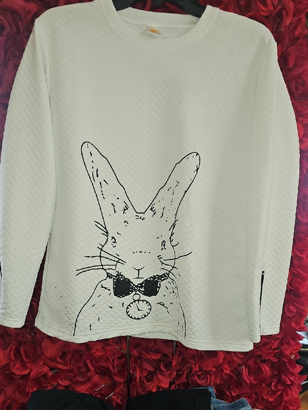 Ziranmel Women's White Quilted Bunny Graphic Long Sleeve Shirt Size XXLarge